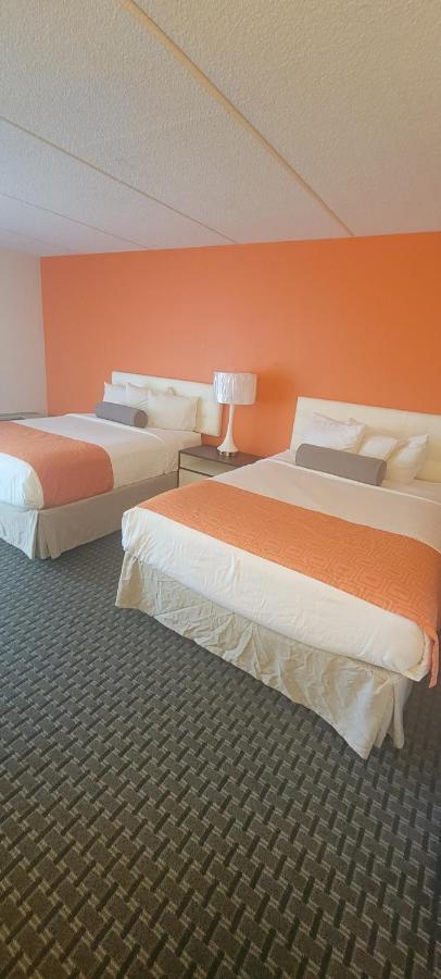 Howard Johnson By Wyndham Newburgh Extérieur photo