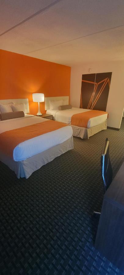Howard Johnson By Wyndham Newburgh Extérieur photo
